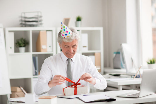 Retirement Gifts to make their retirement day special